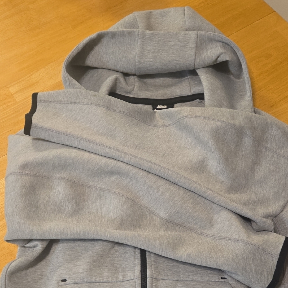 Nike Light Gray Full-Zip Hoodie - Picture 5 of 9